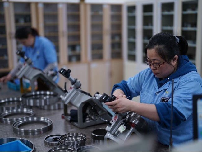 為什么要控制精密機(jī)床主軸軸承套圈的硬度？